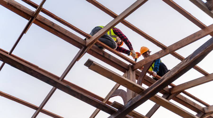 Professional residential roofers in Kingsbury, IN